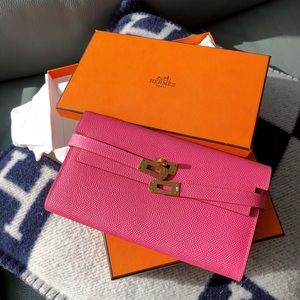 Hermes brand new Pink Wallet